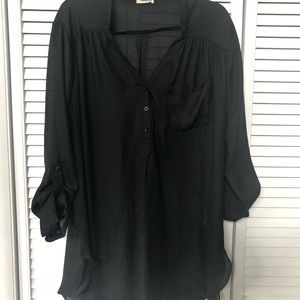 Audrey Ann long black blouse one size L/XL